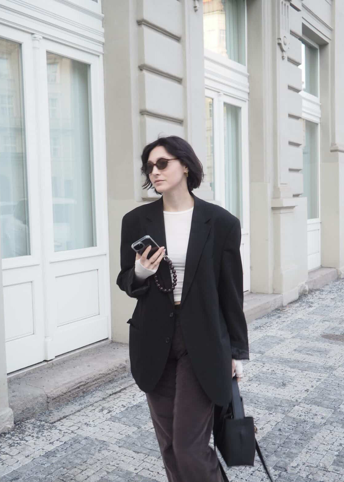 Mini korálkový popruh na telefon – Espresso