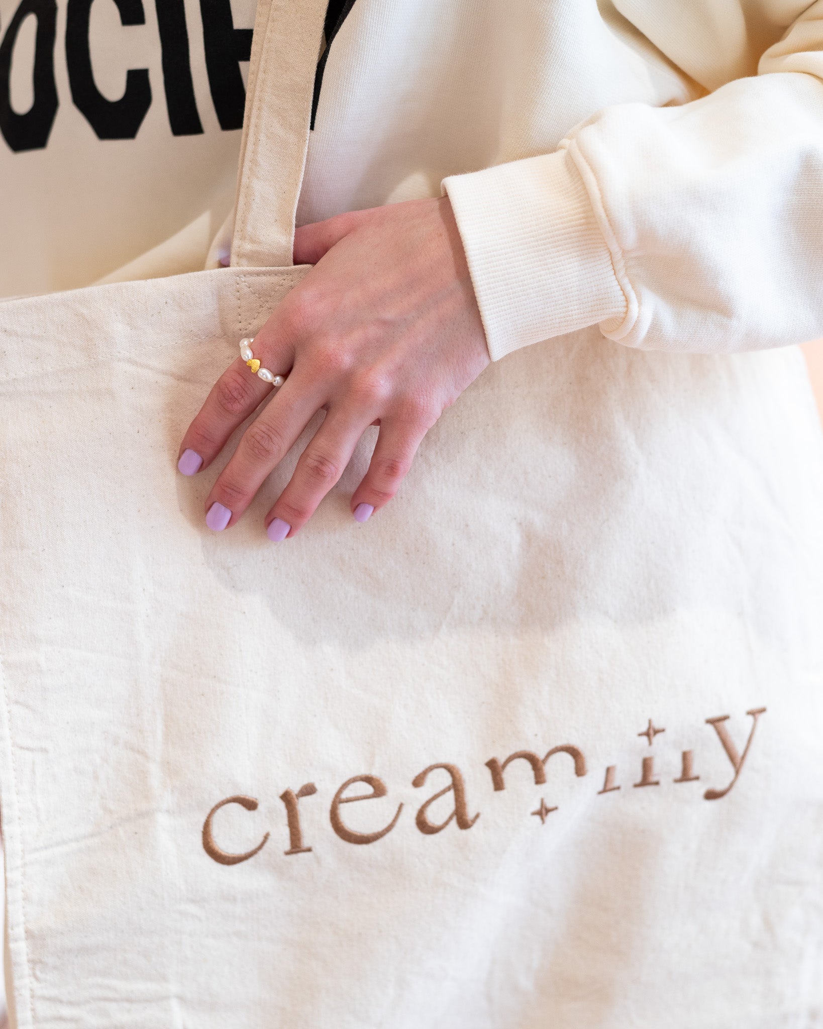 Prsten Mama Pearl Creammy x Le Studio