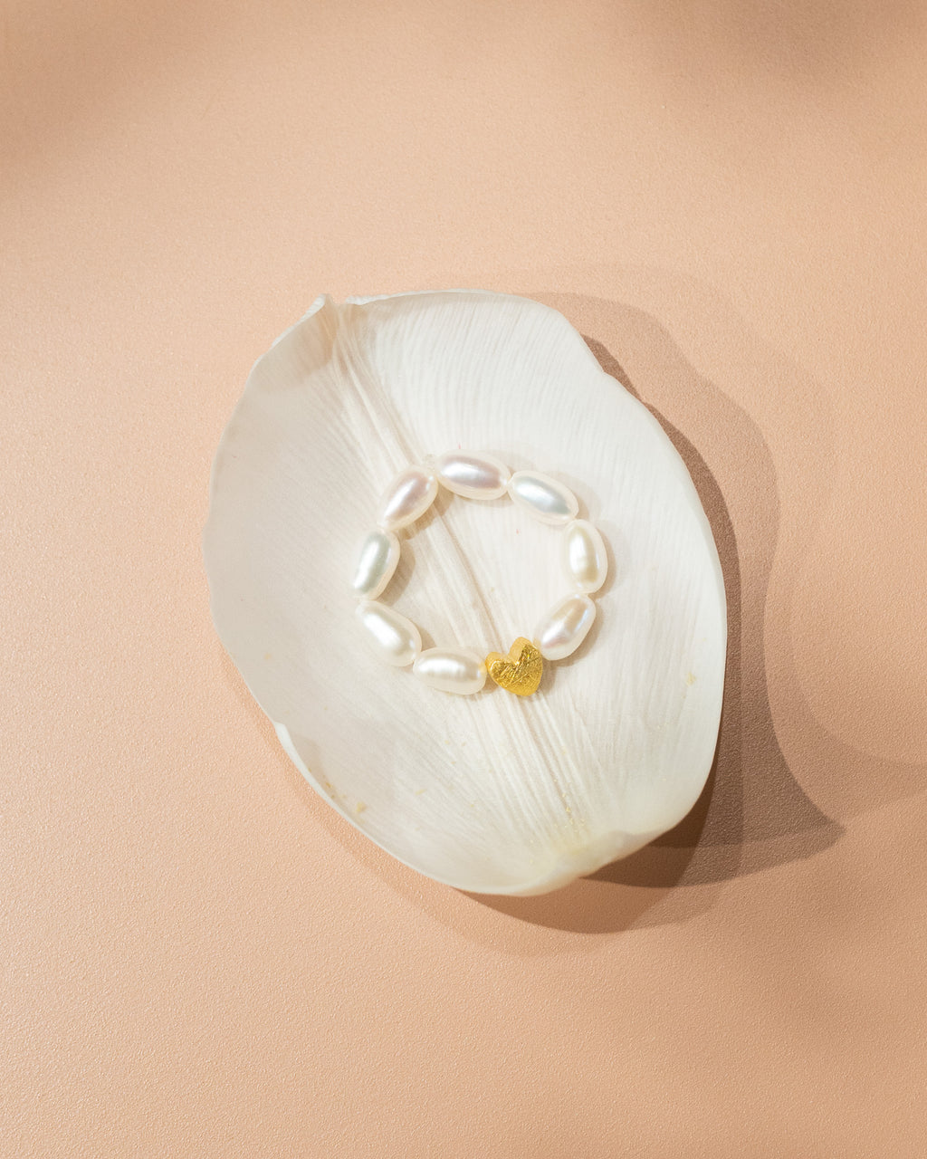 Prsten Mama Pearl Creammy x Le Studio
