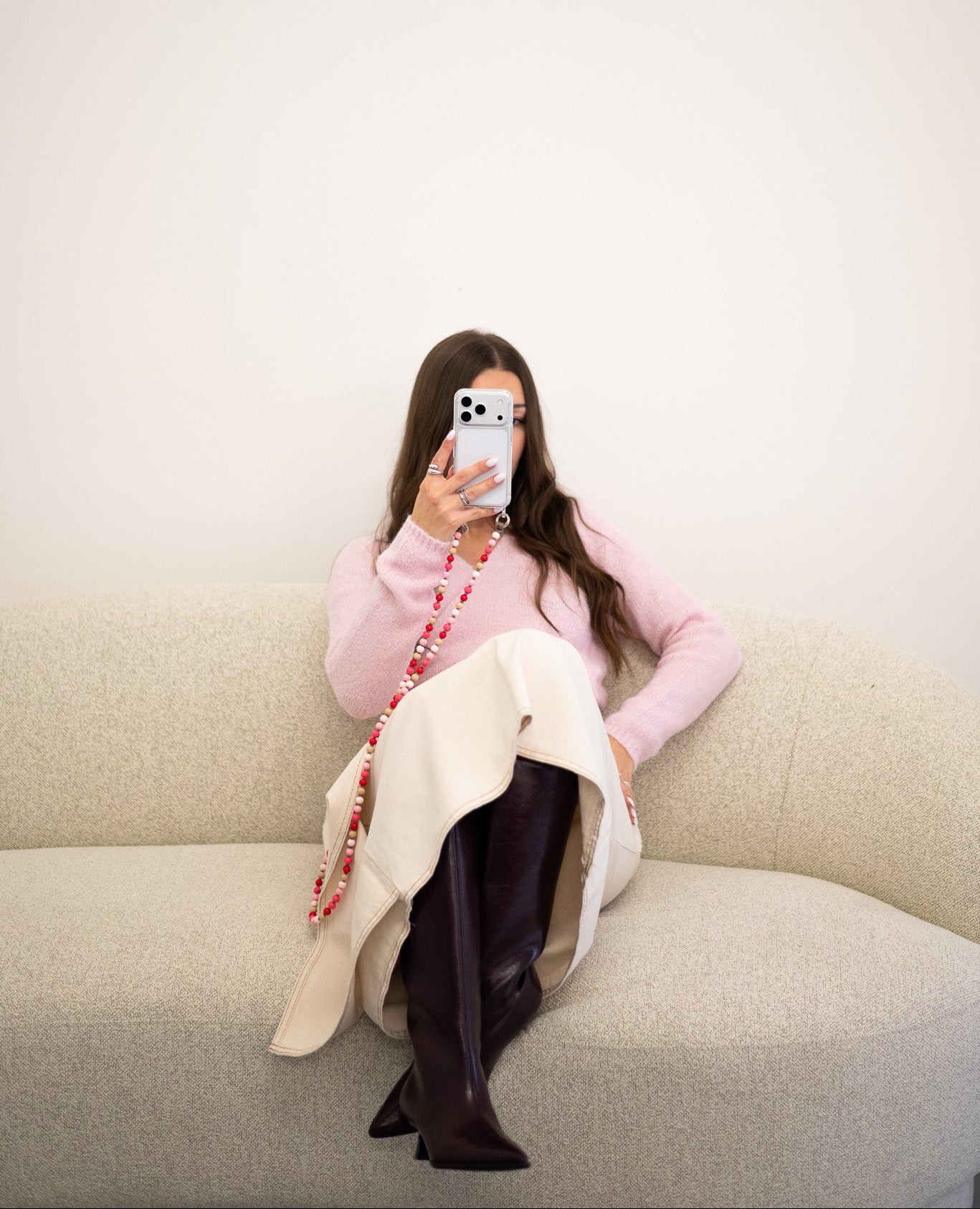 Korálkový popruh na telefon – Love Story