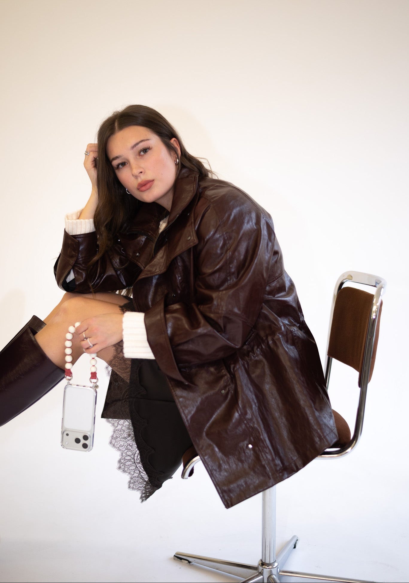 Mini korálkový popruh na telefon – Milk Rose