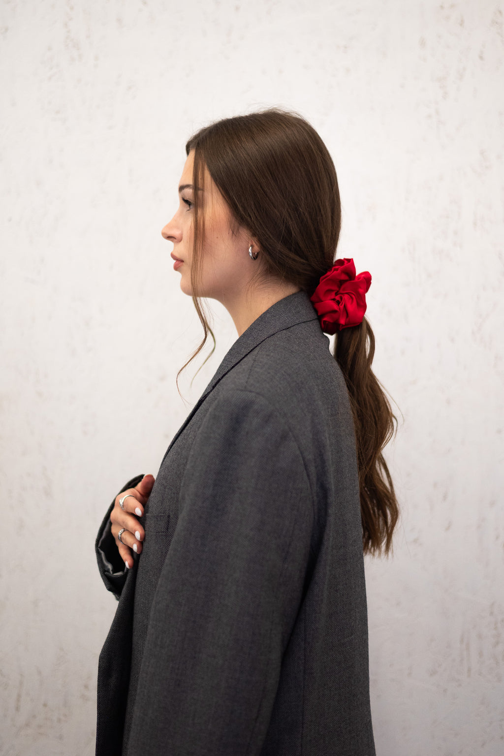Scrunchie ze 100% hedvábného saténu - Red Aura