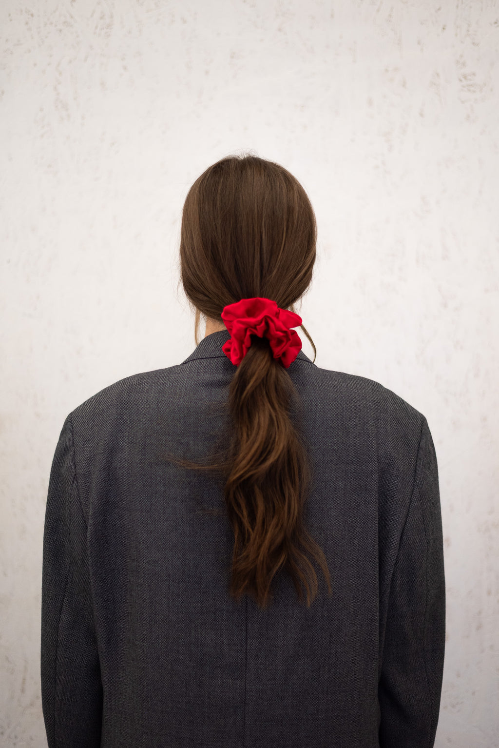 Scrunchie ze 100% hedvábného saténu - Red Aura