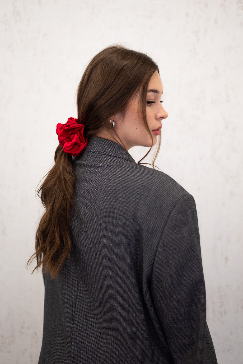 Scrunchie ze 100% hedvábného saténu - Red Aura