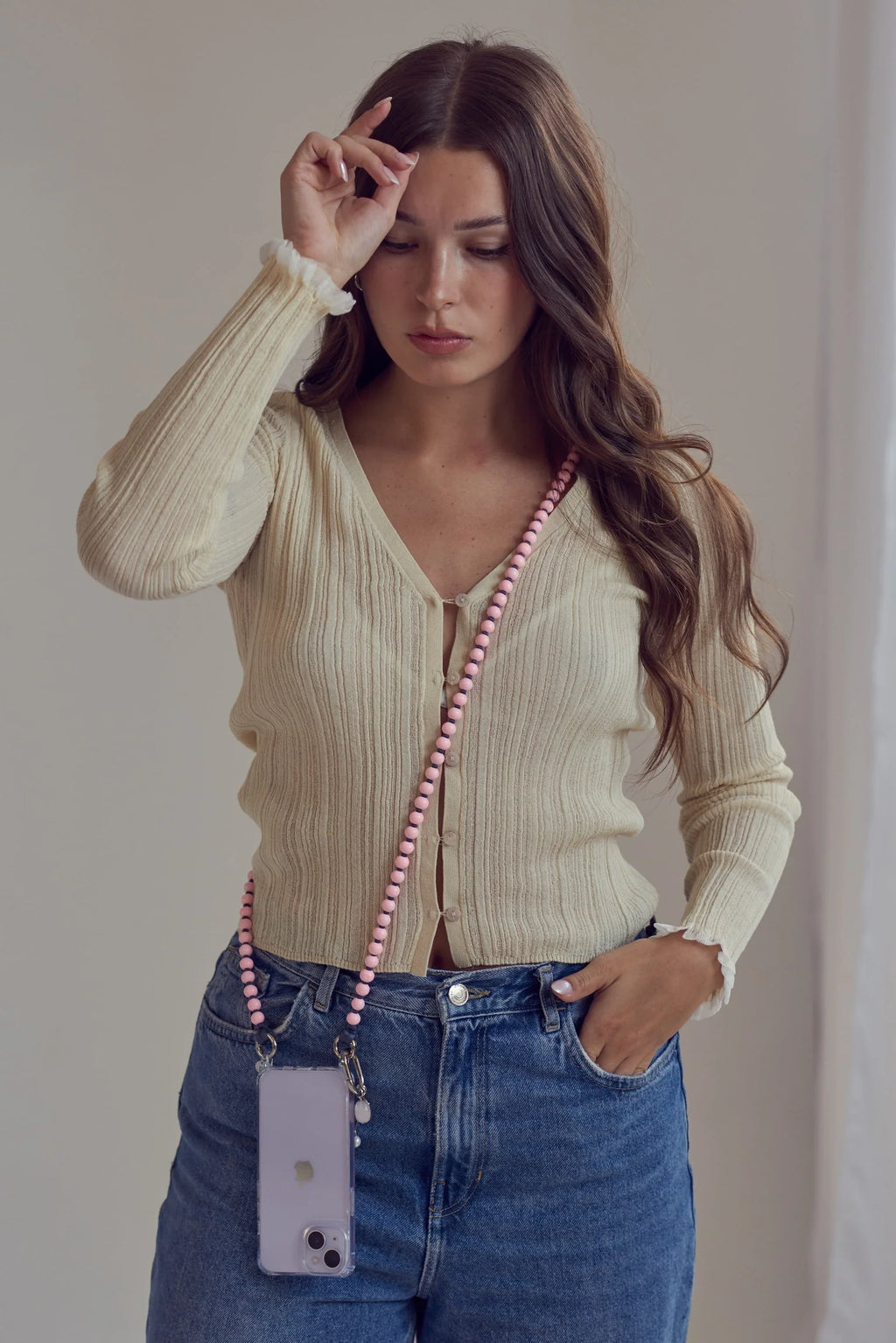 Korálkový popruh na telefon – růžová & šedá