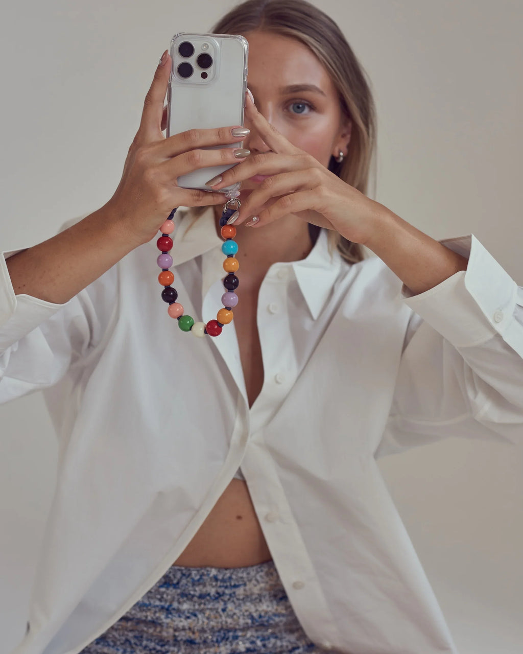 Mini korálkový popruh na telefon – multicolor & šedá