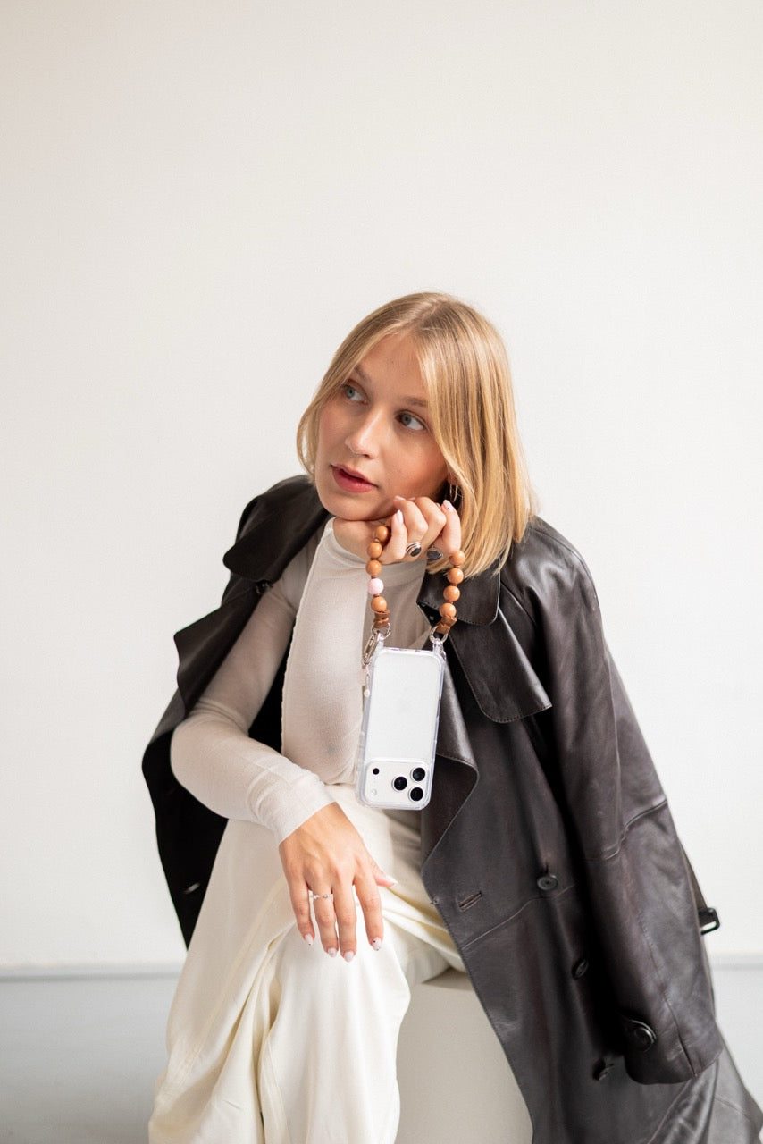 Mini korálkový popruh na telefon – Caramel Glow