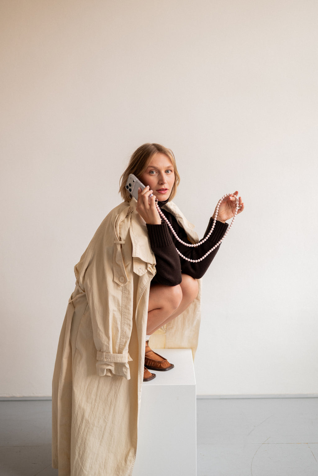 Korálkový popruh na telefon – Soft Blush