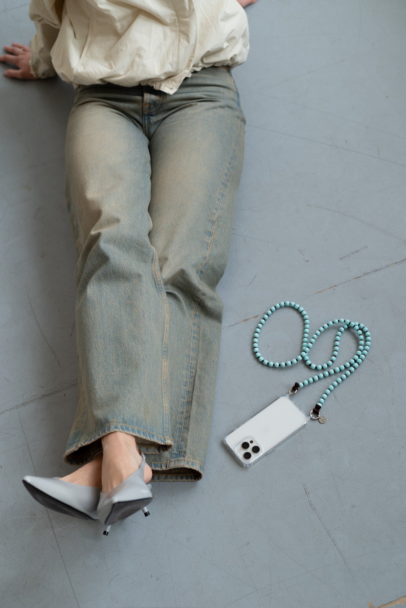 Korálkový popruh na telefon – Sky Blue