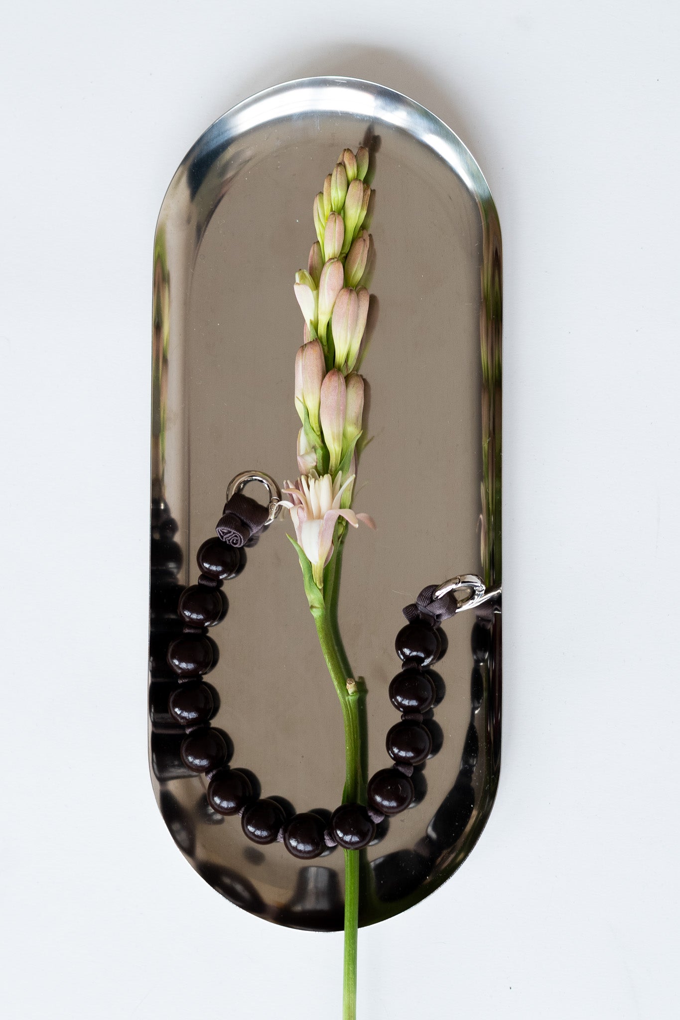 Mini korálkový popruh na telefon – Espresso