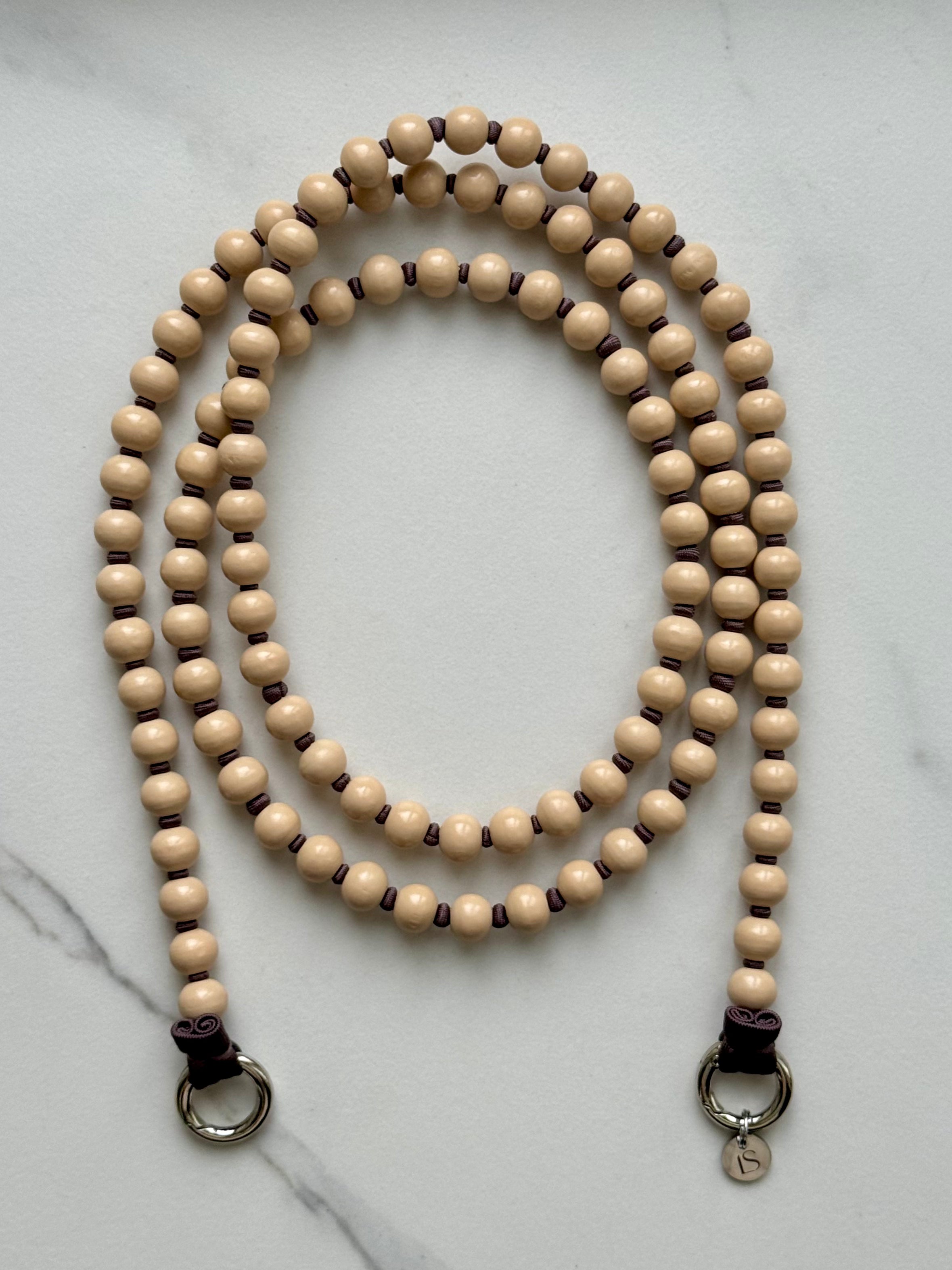 Korálkový popruh na telefon – Latte