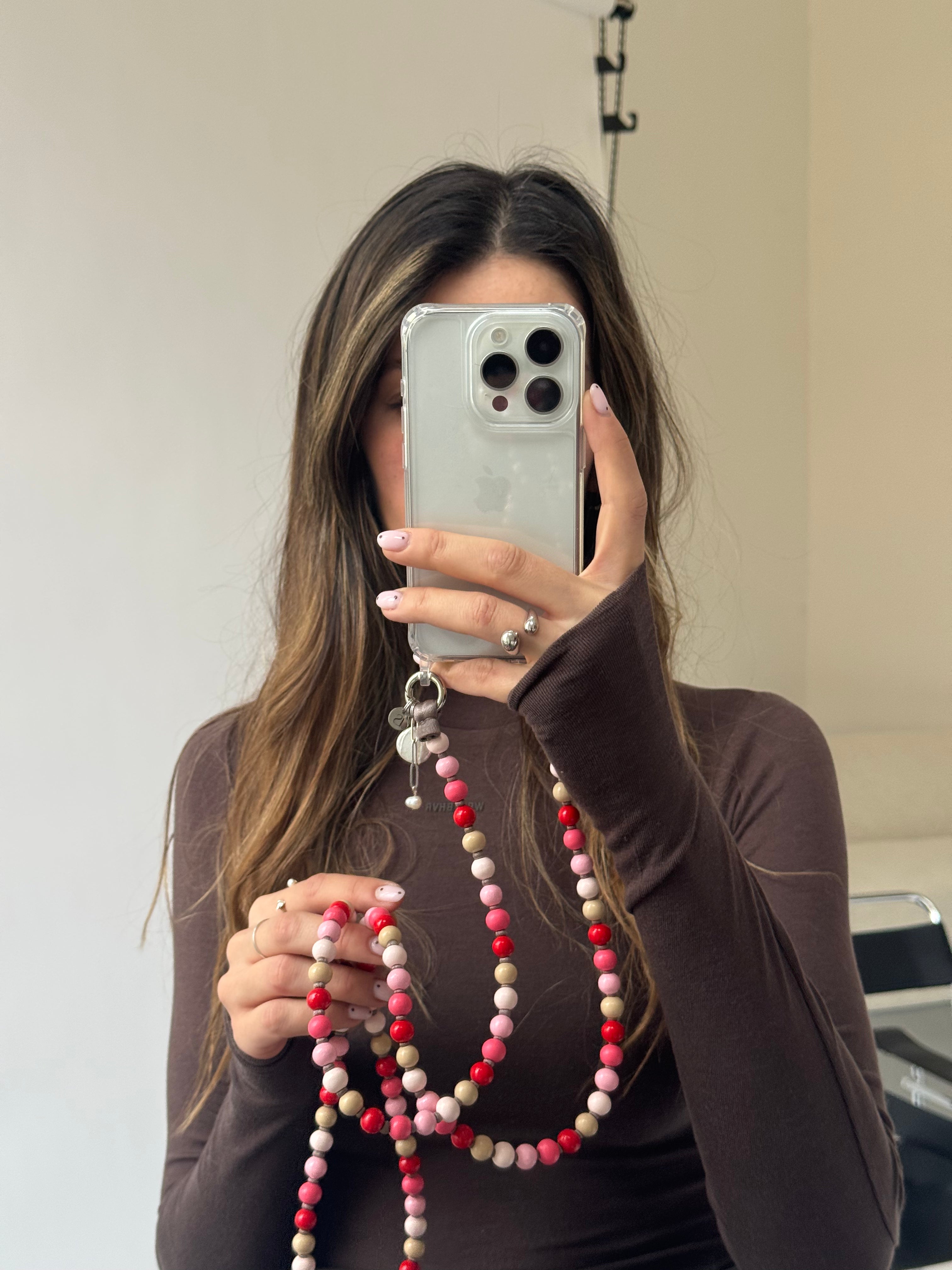 Korálkový popruh na telefon – Love Story