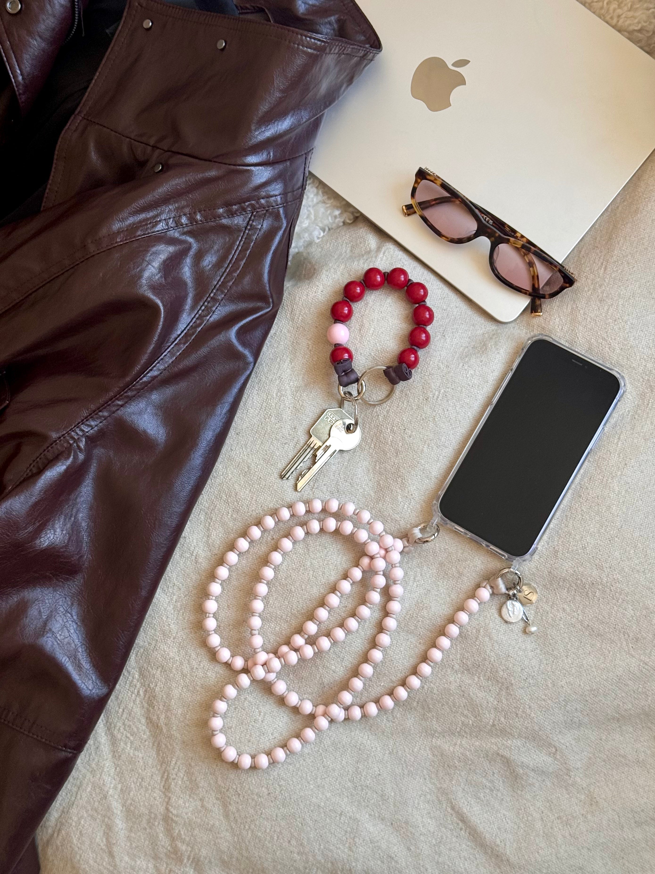 Korálkový popruh na telefon – Soft Blush