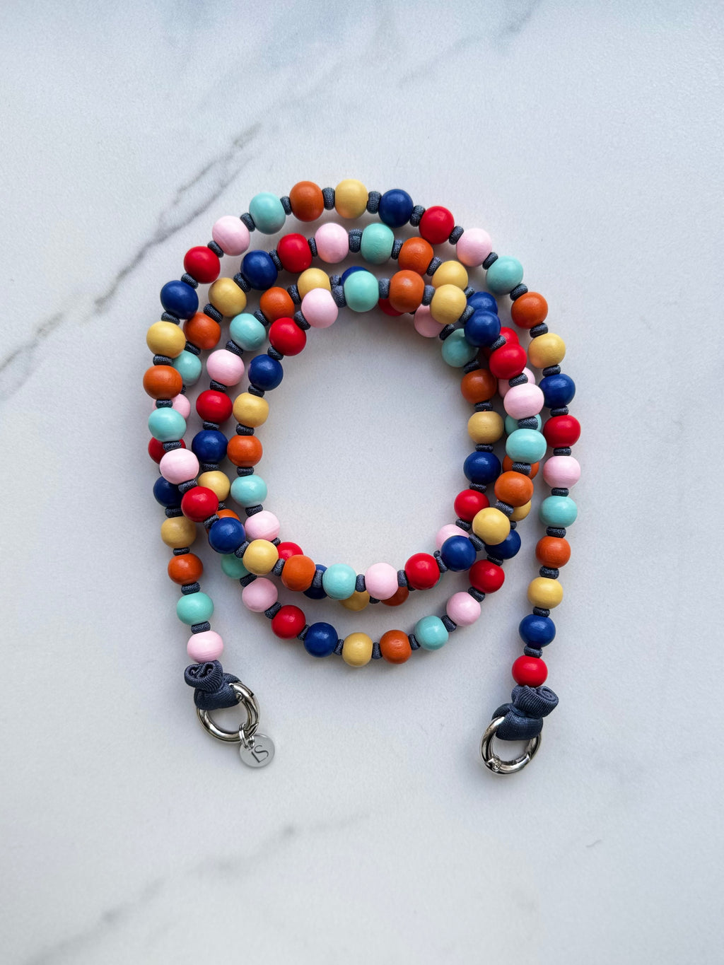 Korálkový popruh na telefon – barevný