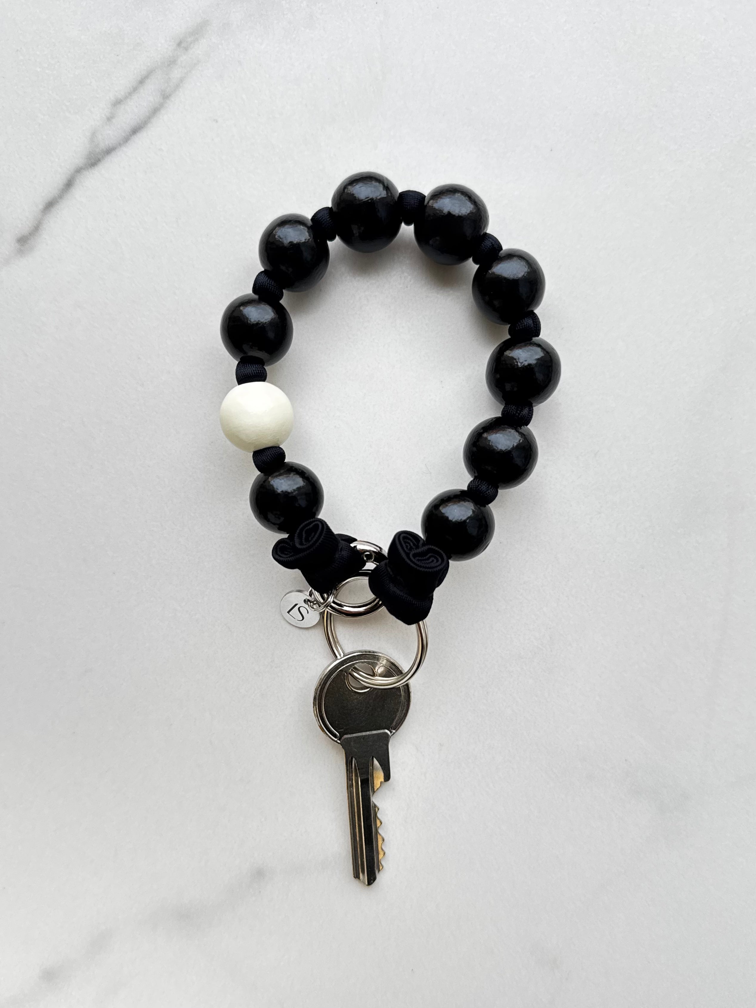 Keychain - black &amp; white