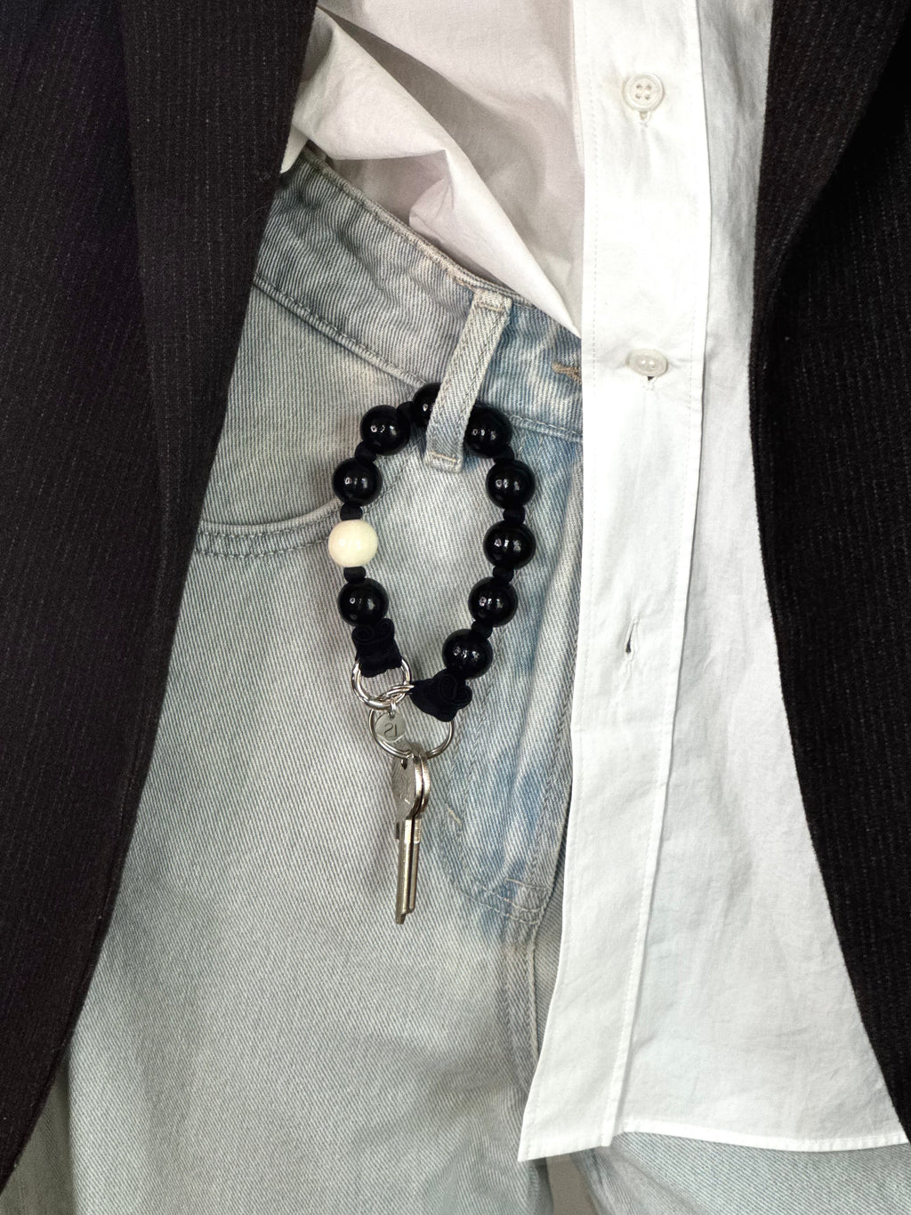 Keychain - black &amp; white