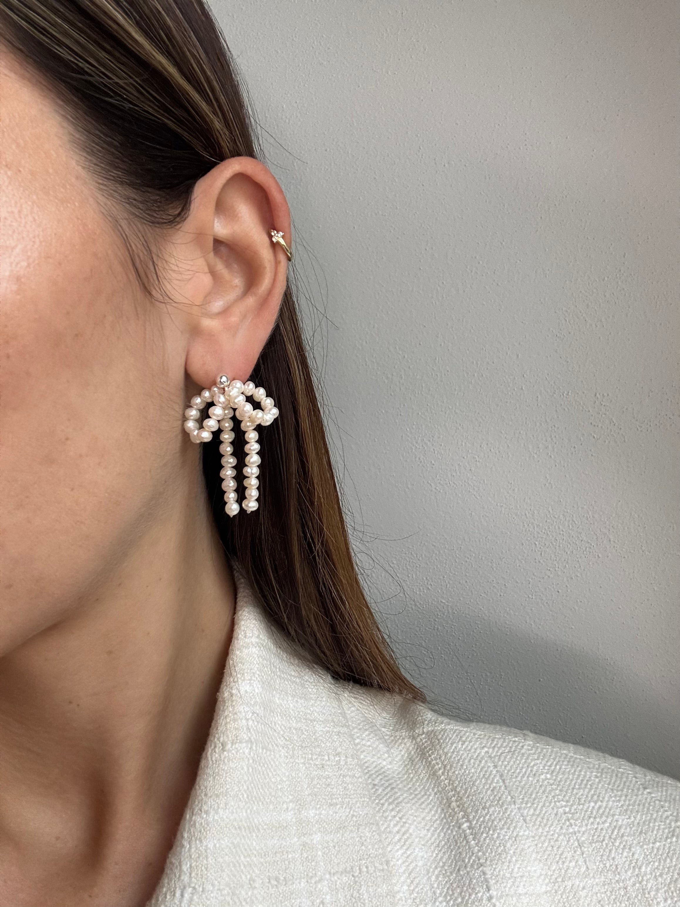 Perlové náušnice mašle - puzety