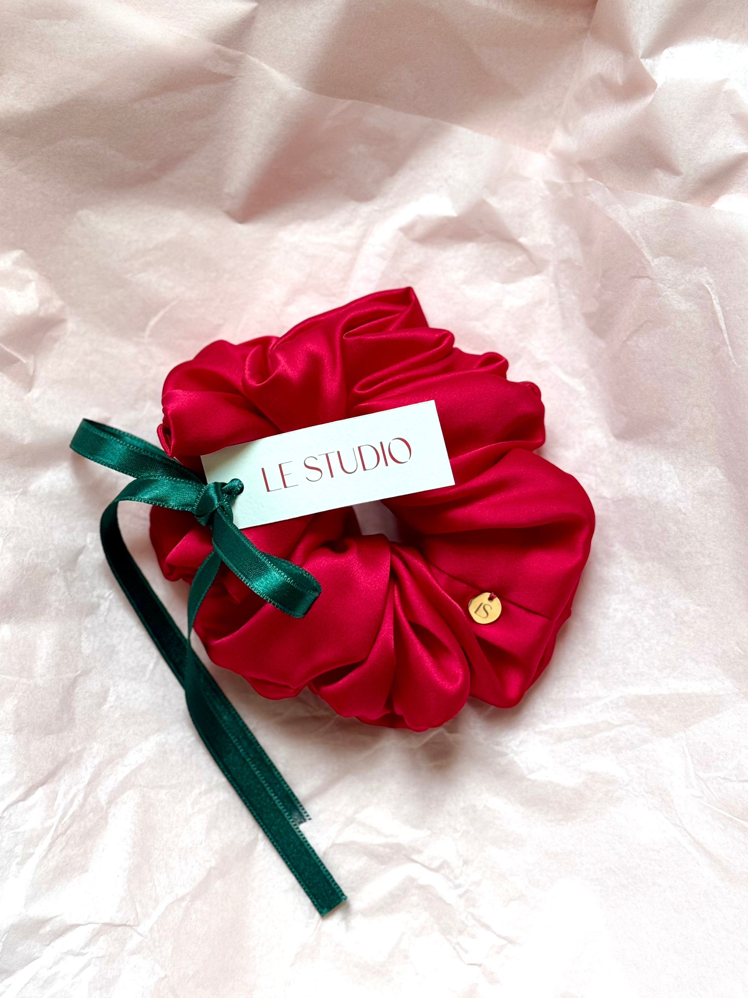 Scrunchie ze 100% hedvábného saténu - červená