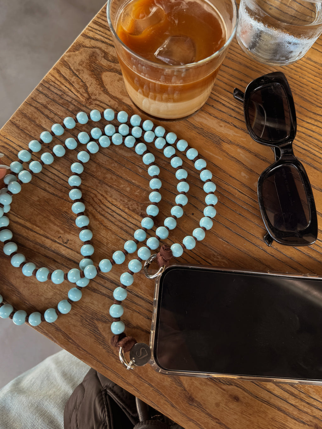 Korálkový popruh na telefon – Sky Blue