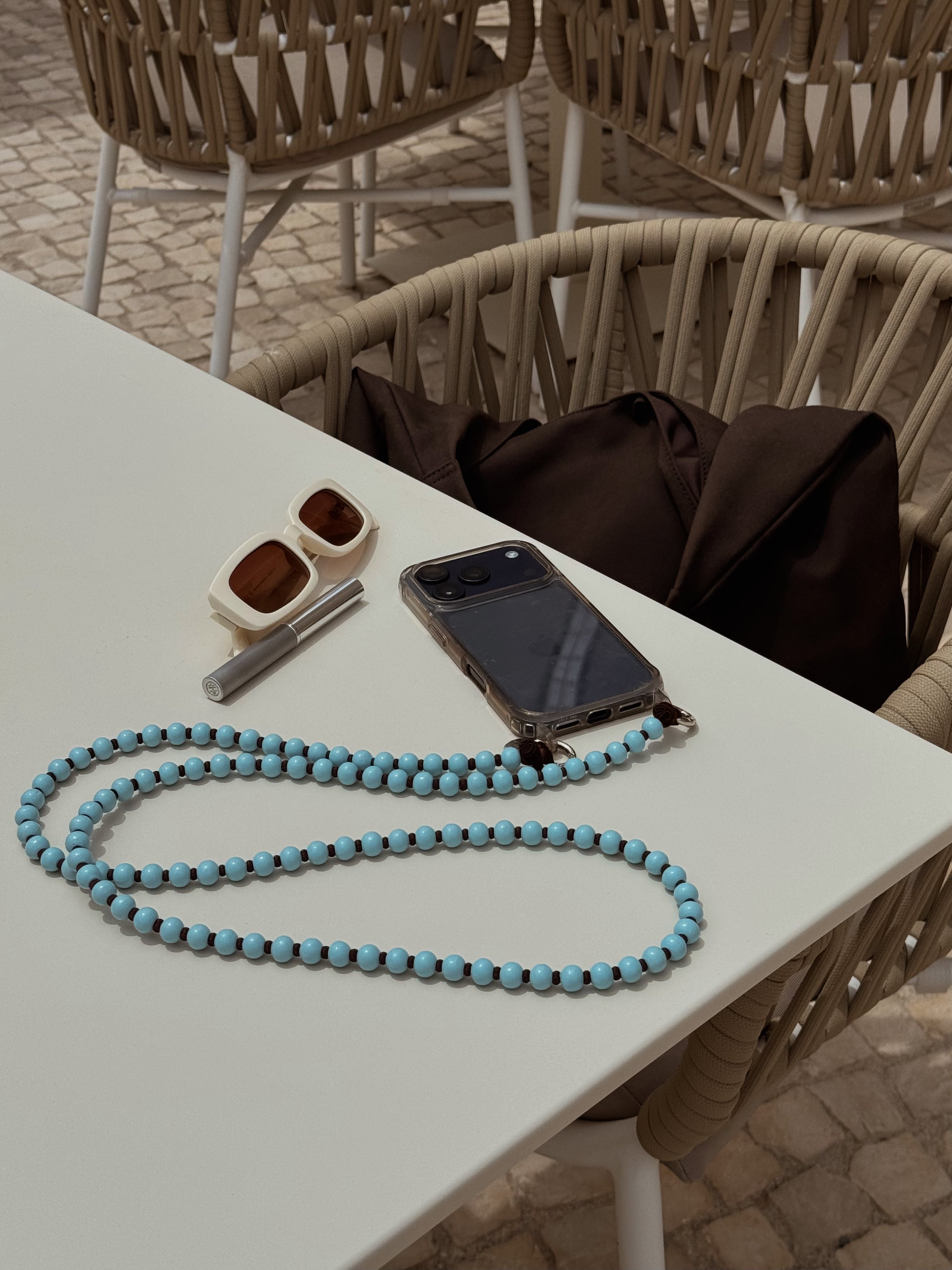 Korálkový popruh na telefon – Sky Blue