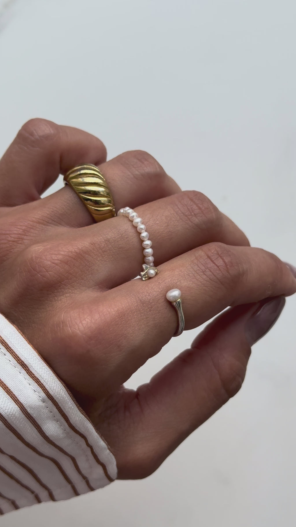 Soft Pearl Ring